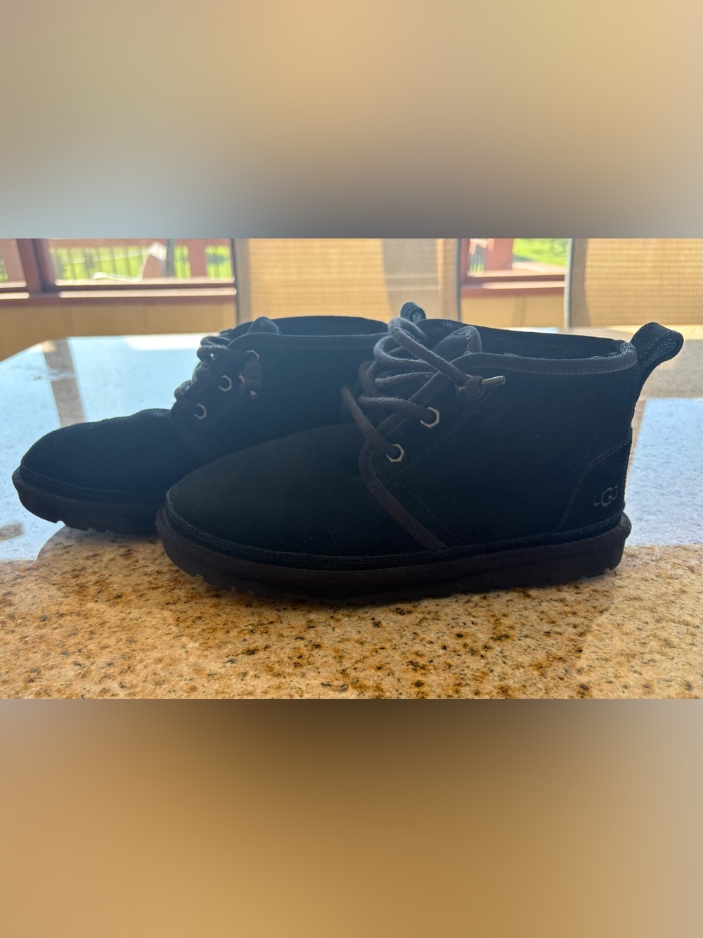 UGG Women’s Black Suede Lace Up Chukka Boots Minimal Wear